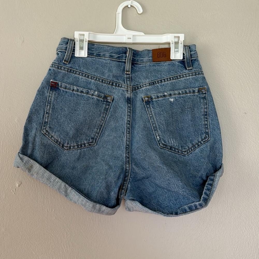 BDG mom high rise Classic Blue Jean Shorts 24 - Picture 3 of 6